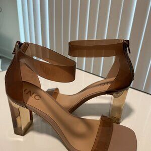 I.N.C. Taupe Vinyl Size 9.5